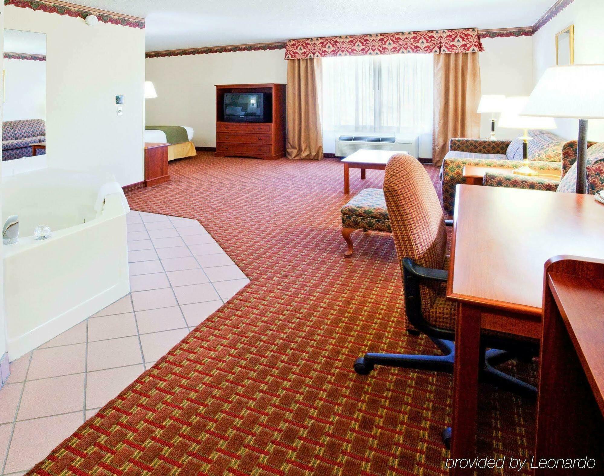 Holiday Inn Express Hillsville By Ihg Extérieur photo