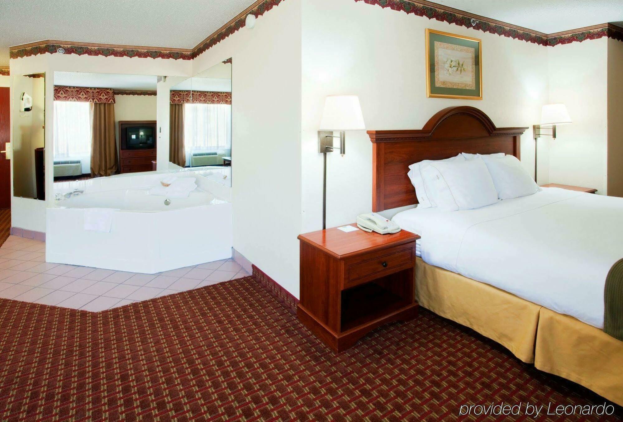 Holiday Inn Express Hillsville By Ihg Extérieur photo
